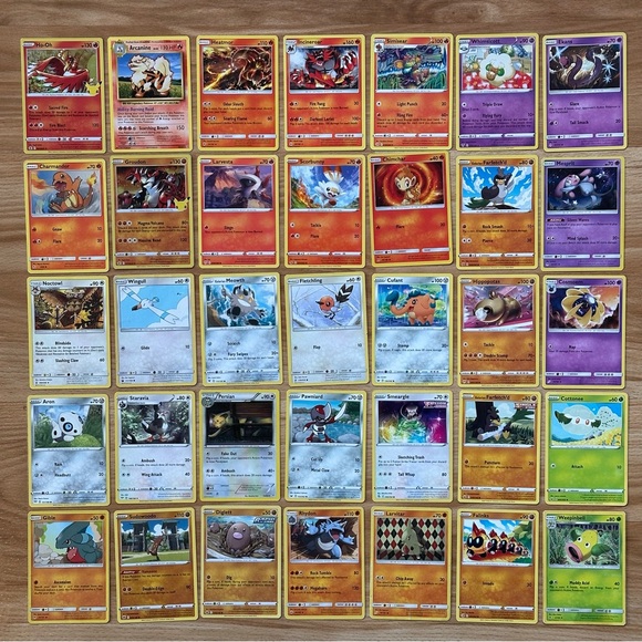 Lot of 450 Pokemon Trading Card Collection - Picture 5 of 16